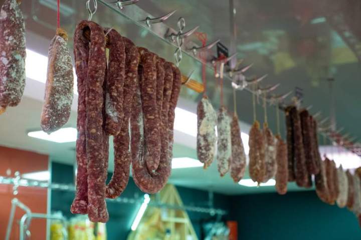 Vente de charcuterie, Lévignac